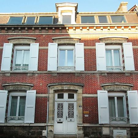 Chambre D'Hotes Les Epicuriens Épernay Exteriör bild